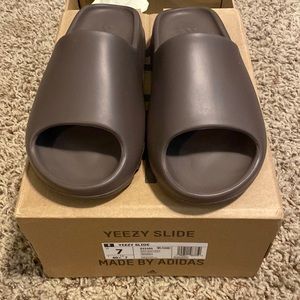 Yeezy slide soot